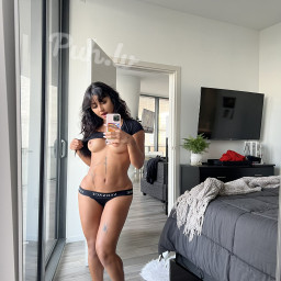 Rachelle, 28