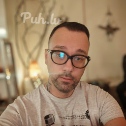Bobby, 41