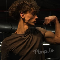 Gustavs, 18