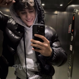 Gustavs, 18