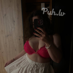 Samantha, 26