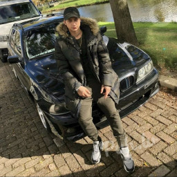 Brūss, 28