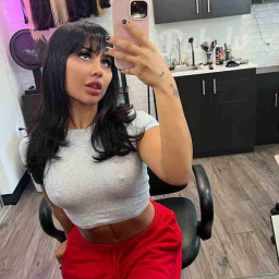Rachelle, 27