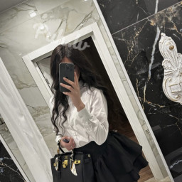 Alena, 23
