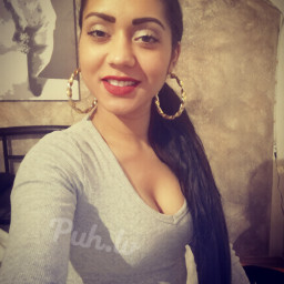 Sandra, 33