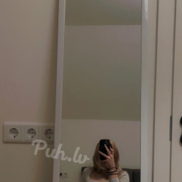 karolina, 23