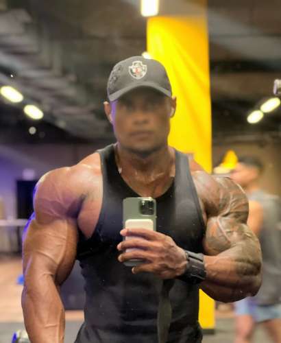 fitnessmeister (24 years)